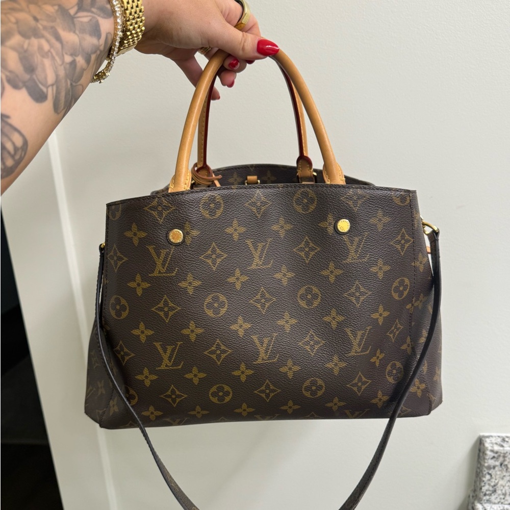 * AUTHENTIC* Louis Vuitton Montaigne MM
